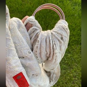 Sakura Bloom eyelet ring sling